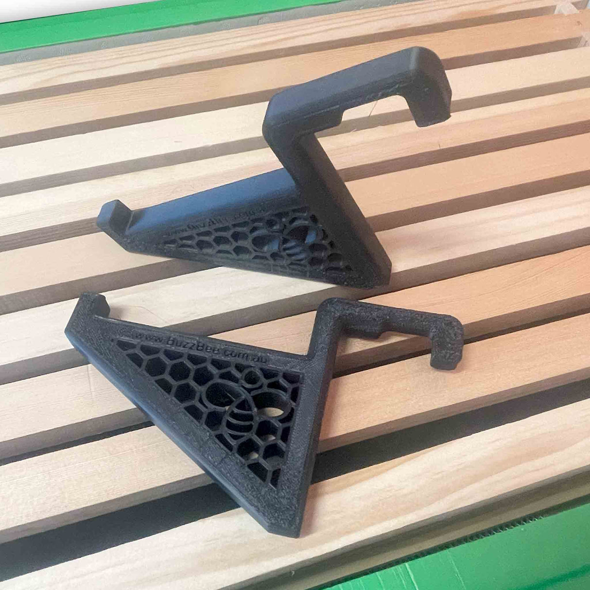 Frame Perch for Paradise and HiveIQ Hives