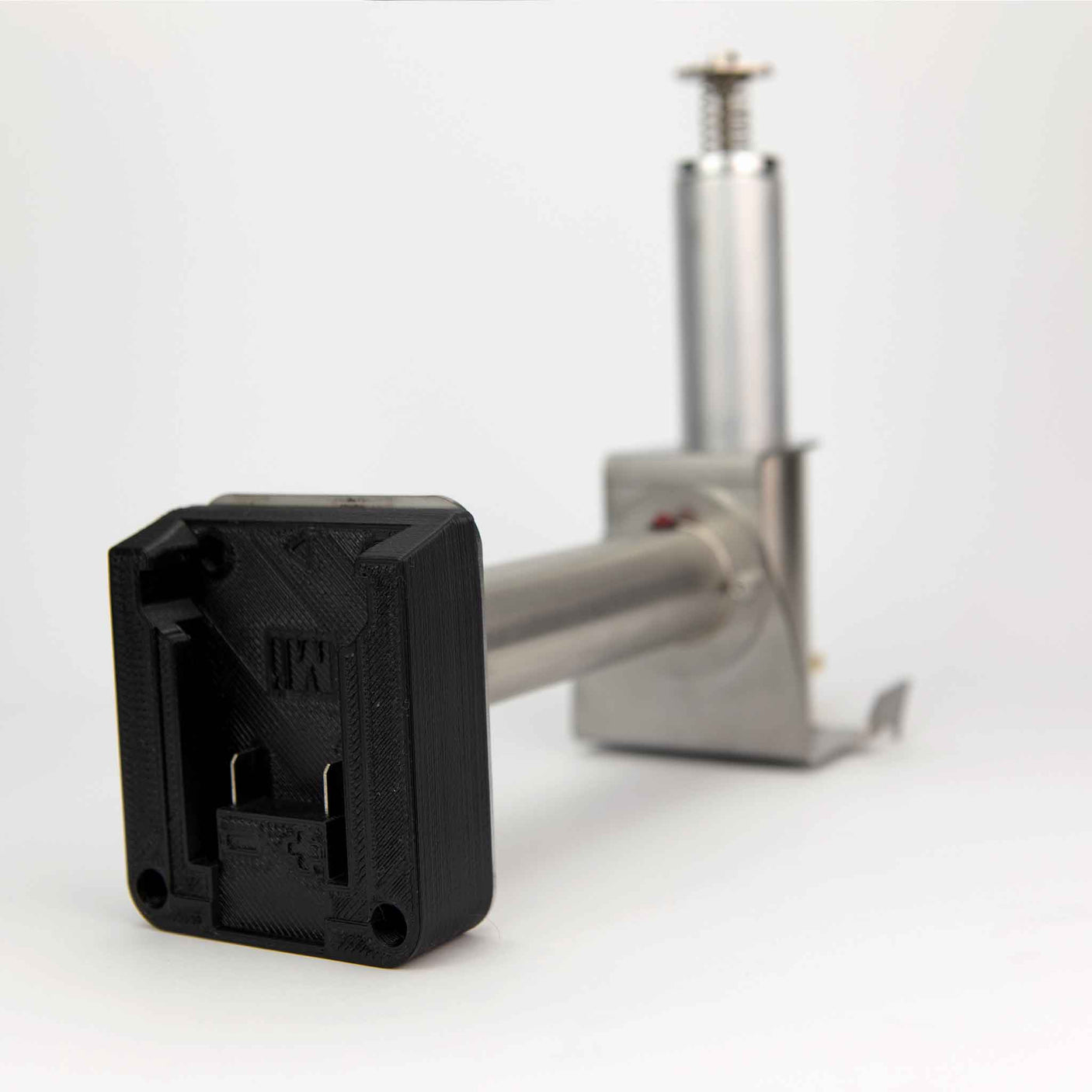 InstantVap Lite 18 Volt cordless battery powered oxalic acid vaporiser