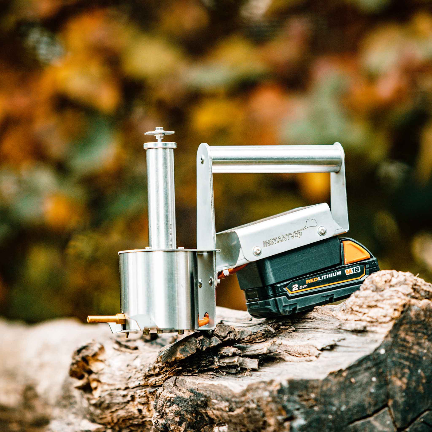 InstantVap Compact 18 Volt cordless battery powered oxalic acid vaporiser