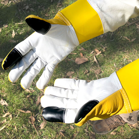 Protective Clothing Essentials for Beekeepers: Stay Safe with Buzzbee