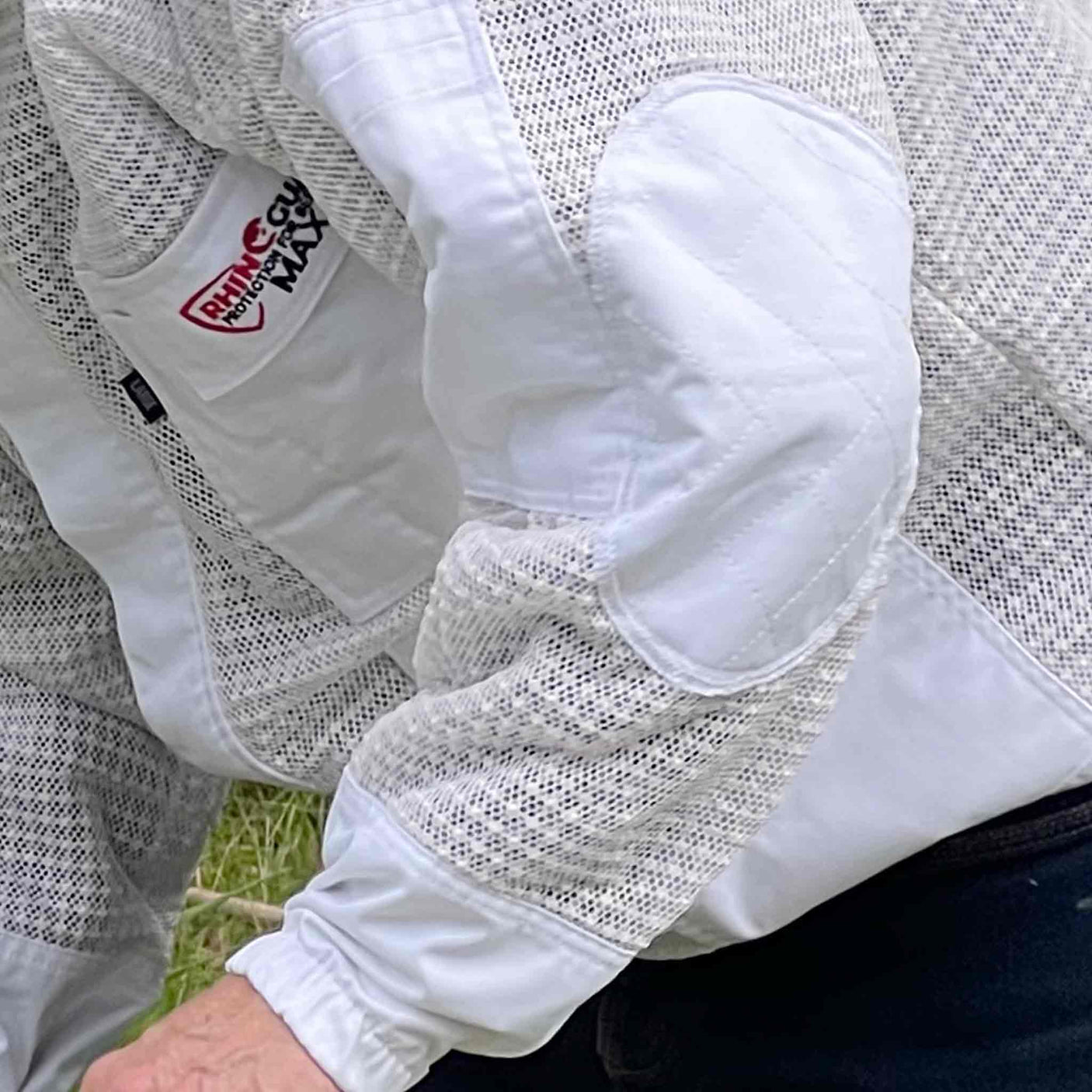 RhinoGuardMax (Cool White)- Maximum Protection Beekeeping Ventilated Jacket